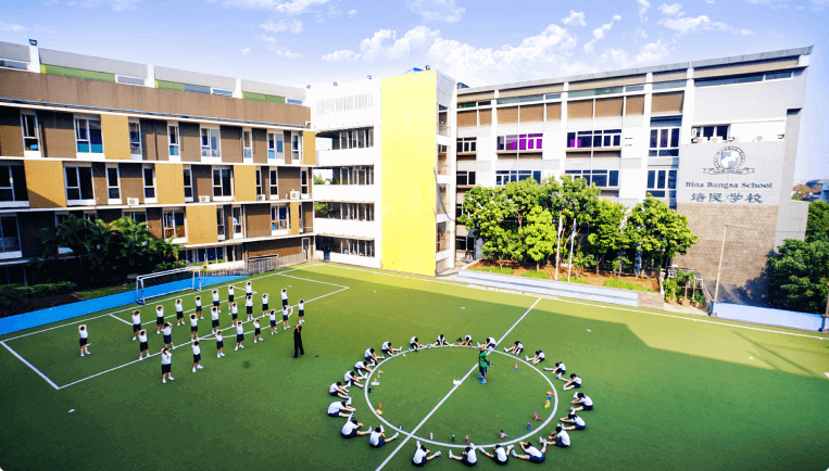 Kumpul di Lapangan Bina Bangsa School, Sekolah Internasional Terbaik, Terunggul, dan Terdekat di Pantai Indah Kapuk (PIK) | Biaya sekolah Bina Bangsa School | School Fee Bina Bangsa School