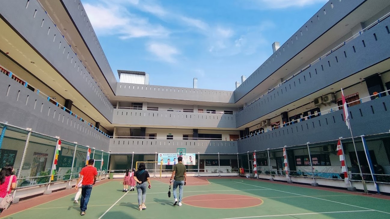 Gedung dan Lapangan Sekolahan Sekolah Kristen BPK Penabur Depok | Daftar dan Biaya Sekolah Swasta Terdekat dan Terbaik di Depok