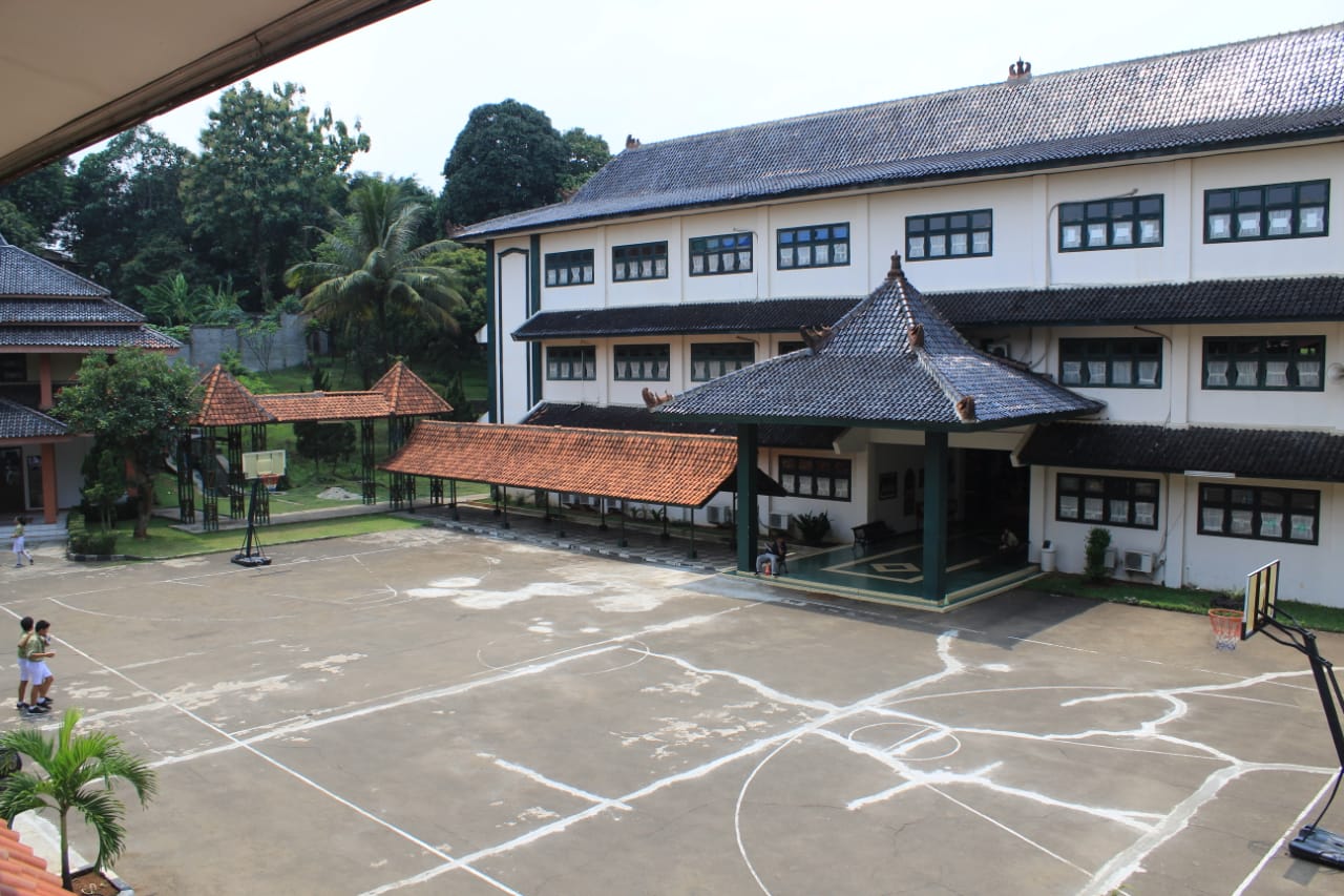 Gedung Sekolahan Cakra Buana Depok | Daftar dan Biaya Sekolah Swasta dan Internasional di Depok