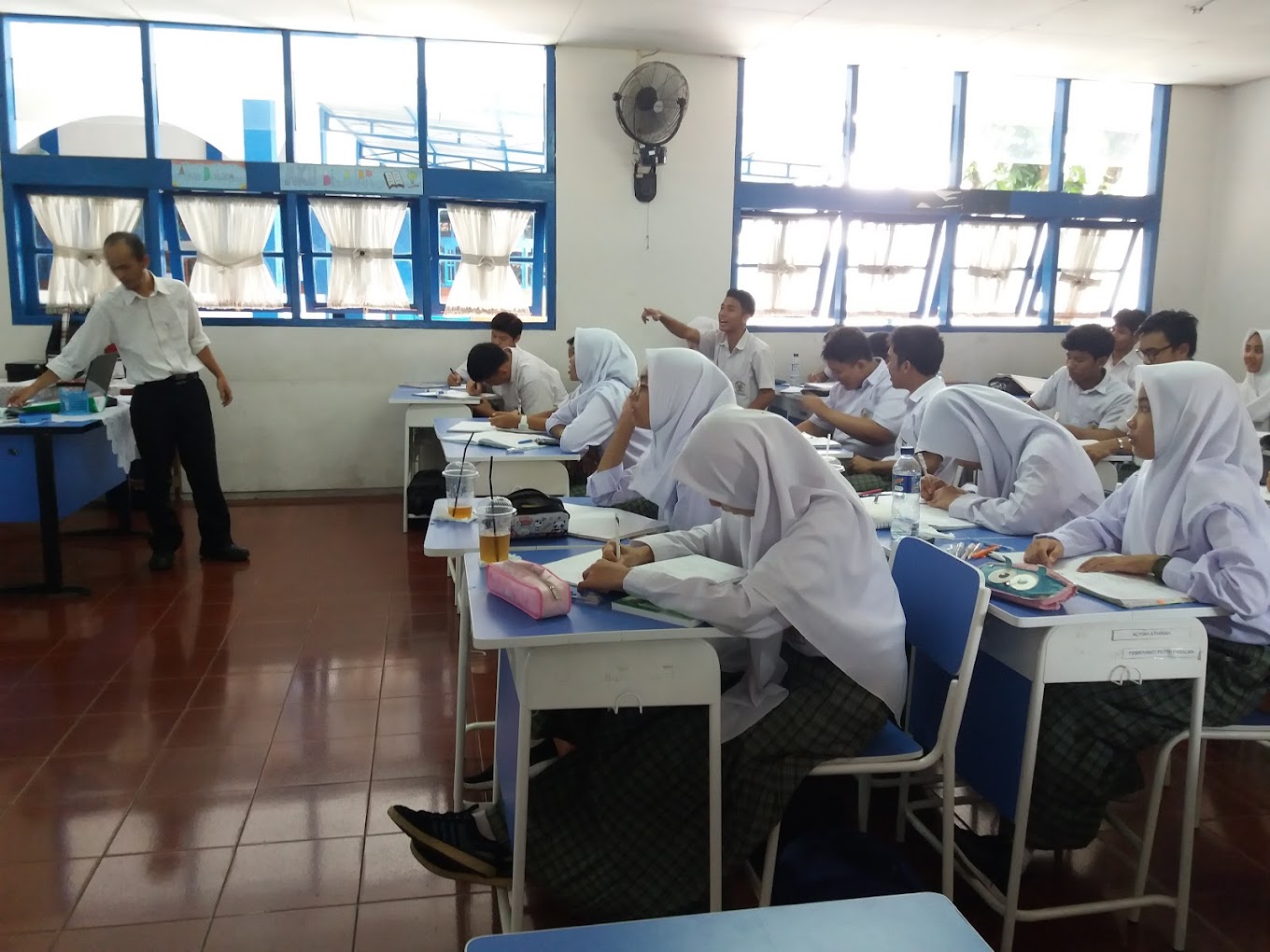 Ruangan Kelas Sekolahan SMA Bintara School Depok | Daftar dan Biaya Sekolah Swasta di Depok