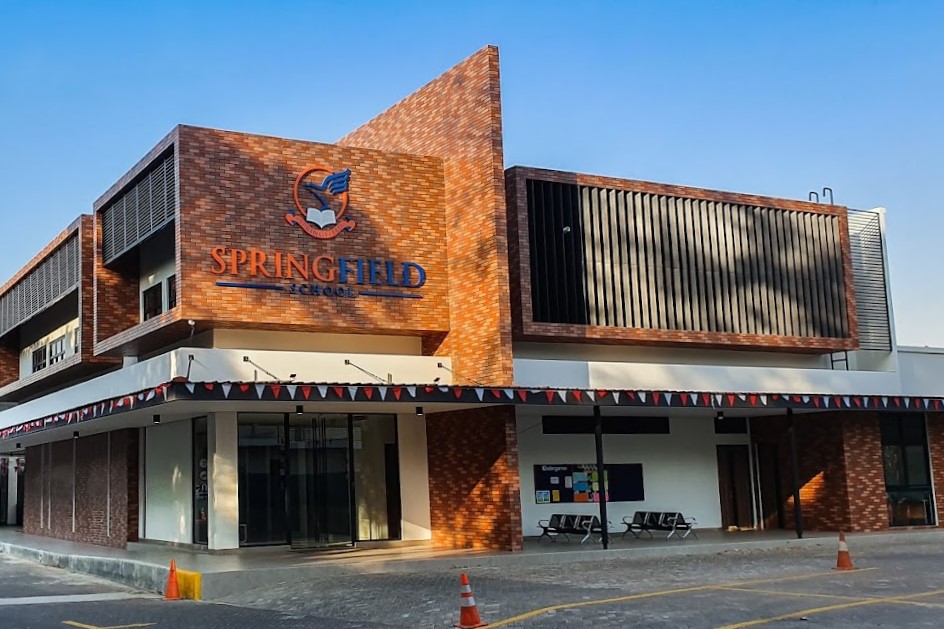 Gedung Sekolahan Springfield School - Raffles Hills Campus Depok | Daftar dan Biaya Sekolah Swasta dan Internasional di Depok